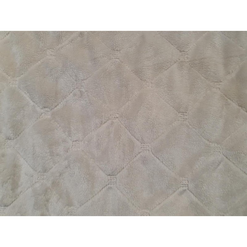 Minky quilted Pristine square- 1m - OUT 1613