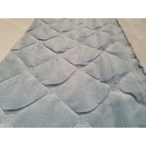 Velvet quilted Baby Blue square - 1m - OUT 1646