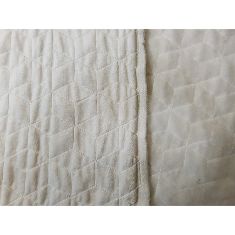 Minky quilted Pristine hexagon - 1m - OUT-1669
